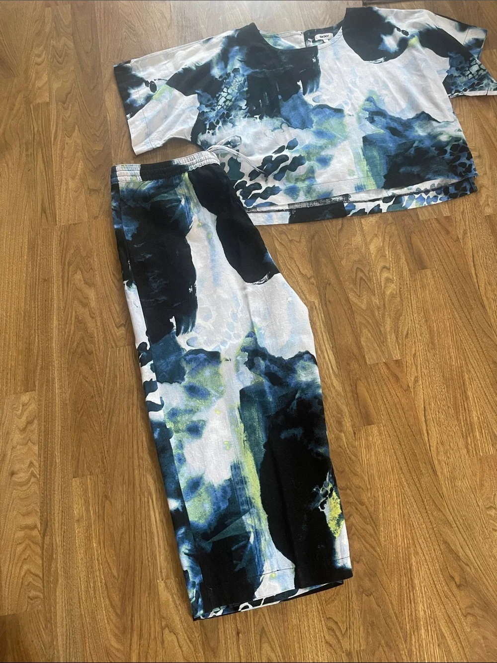 DKNY 2 Piece Set Blue & Black Watercolor Print Top and Matching wide leg